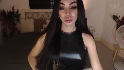 Snapshot of sexenchantresstgirl chatting on March 4, 2025, 3:55 am Mistress Maria online show from March 4, 2025, 3:55 am