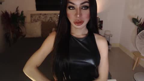 Snapshot of sexenchantresstgirl chatting on March 5, 2025, 11:16 pm Mistress Maria online show from March 5, 2025, 11:16 pm