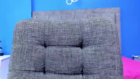 karen and camilo online show from February 10, 2025, 3:57 am