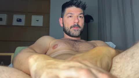 Lucenzo  online show from June 5, 2026, 12:39 am