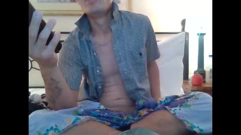 Snapshot of sexiiisenseiii chatting on December 3, 2024, 9:33 am dankdiggler online show from December 3, 2024, 9:33 am