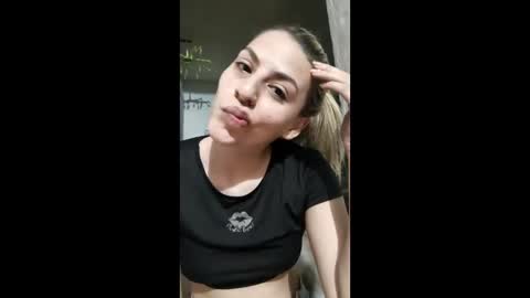 monserat y thony online show from April 12, 2026, 2:38 am