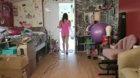 sexiwhiskey699 online show from May 6, 2026, 10:15 pm