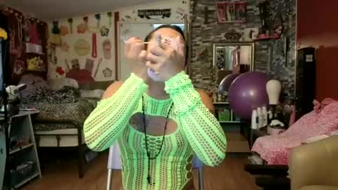 sexiwhiskey699 online show from June 20, 2026, 8:22 pm