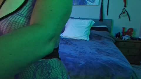sexkittenfordaddy online show from June 26, 2026, 10:58 pm