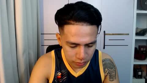 HI I AM JAMESPLEASE LET ME DO SOME HOT SHOWS FOR YOU HERE FOR MY  SCHOOL AND FOR MY FAMILY online show from May 28, 2026, 9:39 am