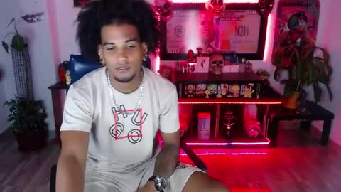 Snapshot of sexo_aharon chatting on May 30, 2026, 5:15 am Aharon ravelo online show from May 30, 2026, 5:15 am