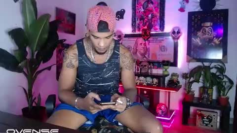 Aharon  ravelo online show from July 2, 2026, 5:02 am
