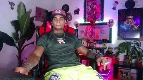 Aharon  ravelo online show from July 15, 2026, 3:01 am