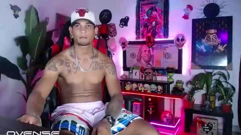 Aharon  ravelo online show from July 16, 2026, 5:02 am
