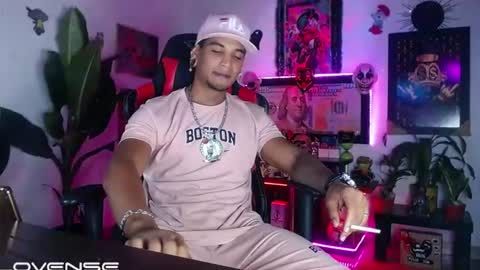 Aharon  ravelo online show from July 20, 2026, 5:11 am