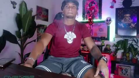 Aharon  ravelo online show from July 21, 2026, 5:10 am