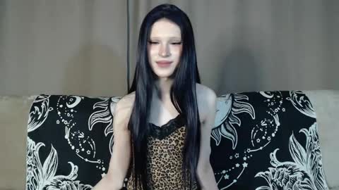 Snapshot of sexpired_princess chatting on April 29, 2026, 6:36 pm Nextdoor Princess online show from April 29, 2026, 6:36 pm