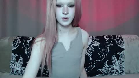 Snapshot of sexpired_princess chatting on August 2, 2026, 12:58 pm Nextdoor Princess online show from August 2, 2026, 12:58 pm
