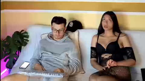 KhidaMilo online show from September 10, 2025, 9:15 pm