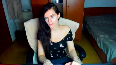 sexqueen1111 online show from June 5, 2026, 9:09 pm