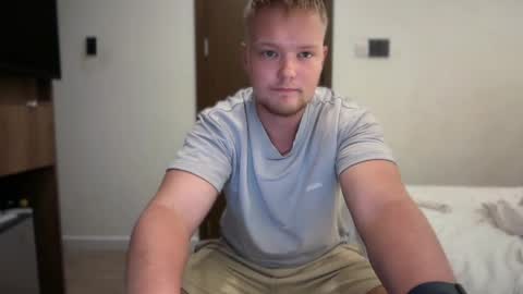 Snapshot of sexual_sbotage chatting on May 24, 2026, 3:39 pm Max Leman online show from May 24, 2026, 3:39 pm