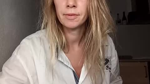 Verona online show from June 4, 2026, 3:23 am