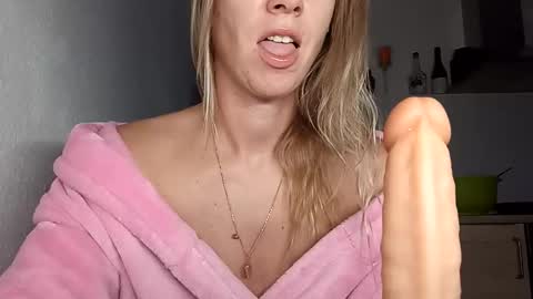 Verona online show from June 11, 2026, 2:22 am