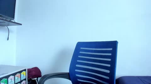 Snapshot of sexx_hunters chatting on October 18, 2025, 9:37 pm Jax and Lu online show from October 18, 2025, 9:37 pm