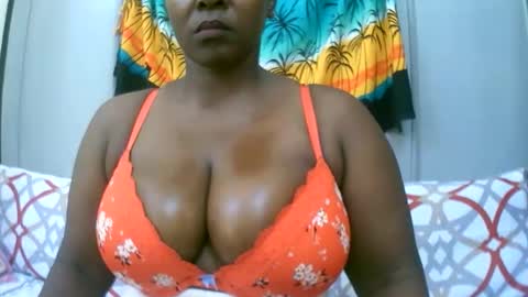 sexxi_ebony online show from December 2, 2025, 1:50 pm