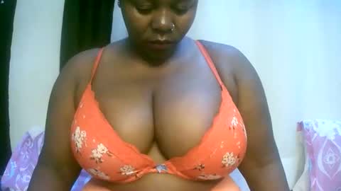 Snapshot of sexxi_ebony chatting on April 27, 2026, 3:15 am sexxi_ebony online show from April 27, 2026, 3:15 am