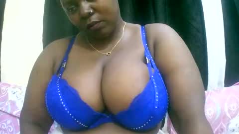 Snapshot of sexxi_ebony chatting on May 6, 2026, 1:25 am sexxi_ebony online show from May 6, 2026, 1:25 am