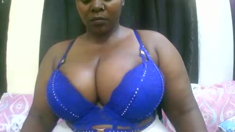 Snapshot of sexxi_ebony chatting on May 19, 2026, 2:01 pm sexxi_ebony online show from May 19, 2026, 2:01 pm