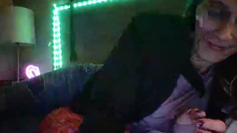 Snapshot of sexxileeah chatting on January 24, 2025, 3:32 am sexxileeah online show from January 24, 2025, 3:32 am