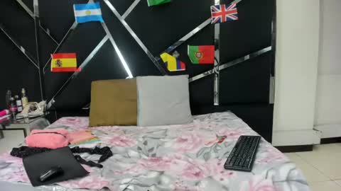 Sexxtaty online show from June 20, 2026, 3:15 pm
