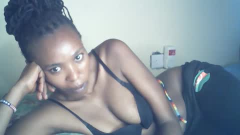 sexxy_curvy23 online show from April 18, 2026, 8:18 am