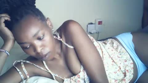 sexxy_curvy23 online show from April 25, 2026, 4:04 am