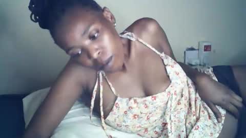 sexxy_curvy23 online show from April 25, 2026, 8:17 pm