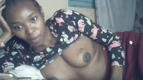 sexxy_curvy23 online show from July 3, 2026, 3:46 am