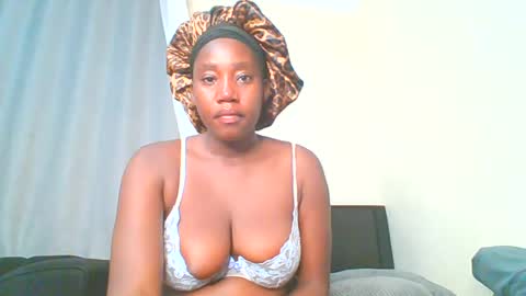 Sweet doll  online show from June 16, 2026, 2:03 am