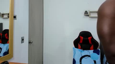 sexy blackman online show from February 20, 2025, 12:47 pm