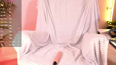 Lina online show from May 17, 2026, 12:52 am