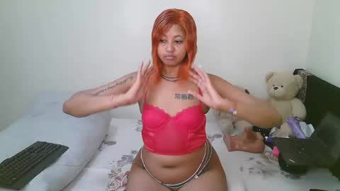 Snapshot of sexy_bluegirl chatting on February 16, 2026, 11:12 pm sexy_bluegirl online show from February 16, 2026, 11:12 pm