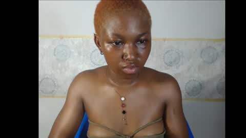 Snapshot of sexy_bluey247 chatting on October 3, 2025, 8:44 am sexy_bluey247 online show from October 3, 2025, 8:44 am