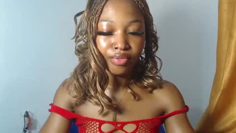 sexy_bluey247 online show from May 6, 2026, 3:39 pm