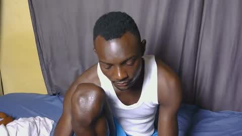 Snapshot of sexy_buddyz55 chatting on June 9, 2026, 5:52 am Suudi online show from June 9, 2026, 5:52 am