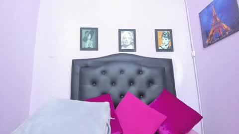 sexy_candy18x online show from May 15, 2026, 11:23 pm
