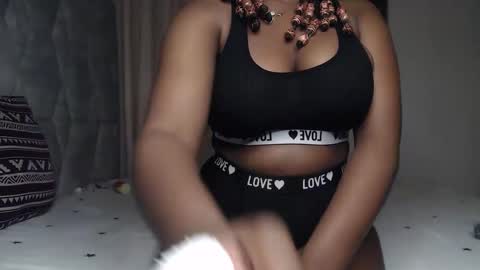 Snapshot of sexy_chocolata chatting on November 26, 2025, 1:34 pm chocolata online show from November 26, 2025, 1:34 pm