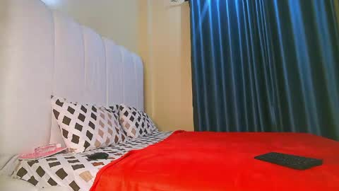 Snapshot of sexy_cici2 chatting on May 7, 2026, 3:56 am foxxy sweets online show from May 7, 2026, 3:56 am
