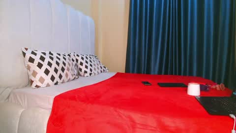 foxxy sweets online show from July 13, 2026, 3:31 am