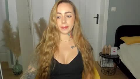 C o r a l i e online show from March 27, 2026, 8:26 am