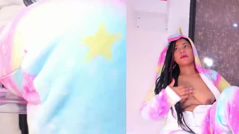 Snapshot of sexy_curlylady chatting on February 8, 2026, 2:04 am sexy_curlylady online show from February 8, 2026, 2:04 am