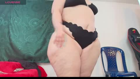 Snapshot of sexy_curvi chatting on November 16, 2025, 5:18 pm karla instagram online show from November 16, 2025, 5:18 pm