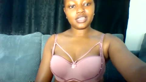 Snapshot of sexy_divaaa chatting on May 26, 2026, 8:54 am sexy_divaaa online show from May 26, 2026, 8:54 am