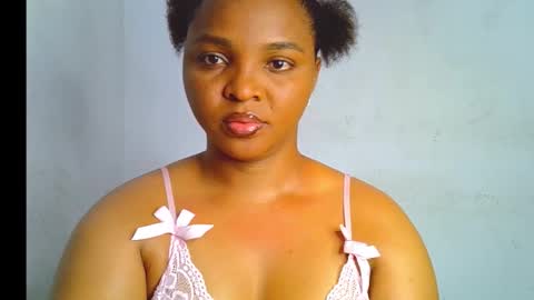 Snapshot of sexy_ebonygirl_ chatting on December 1, 2025, 7:30 pm Clara online show from December 1, 2025, 7:30 pm